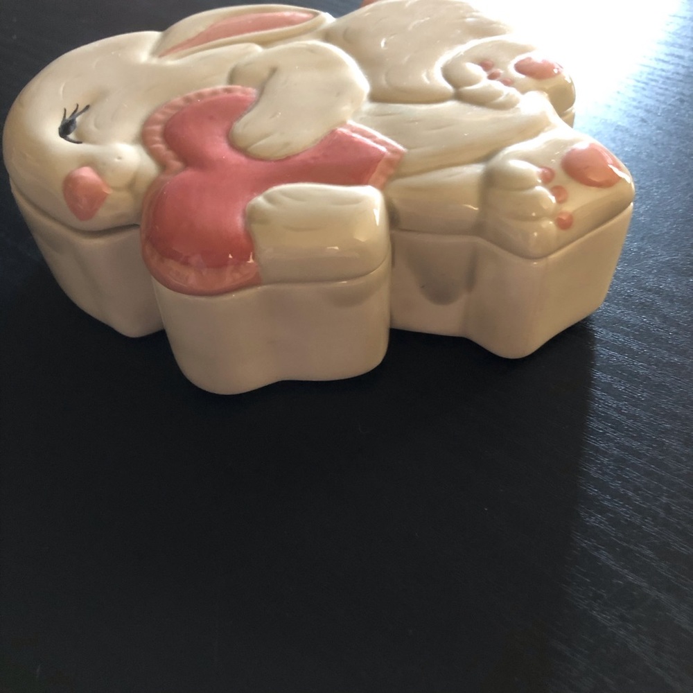 Vintage Ceramic Rabbit Trinket Holder - Picture 5 of 7